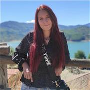 Profesora de educación primaria imparte clases de apoyo y refuerzo o de cualquier asignatura dada en Educación Primaria. Experiencia en este sector y con ganas de trabajar y enseñar